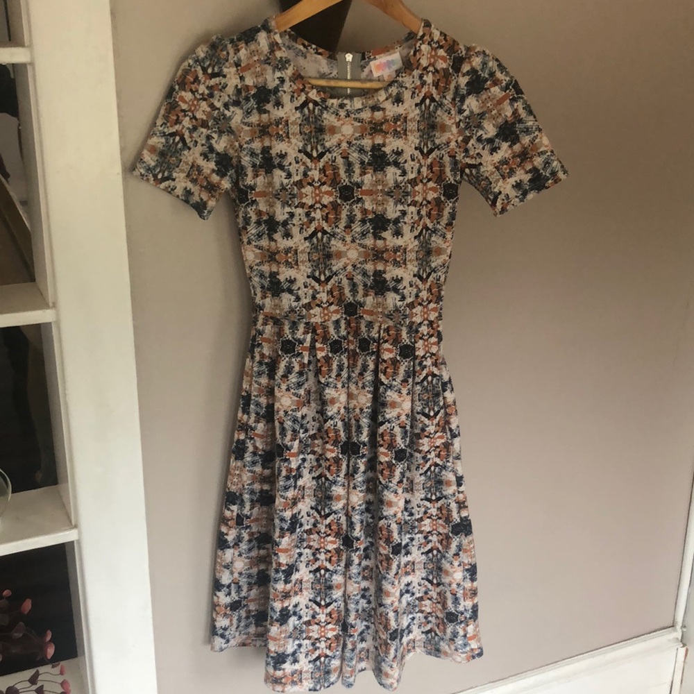 Lula Rose dress with dark blue black brown patterns dress size XS